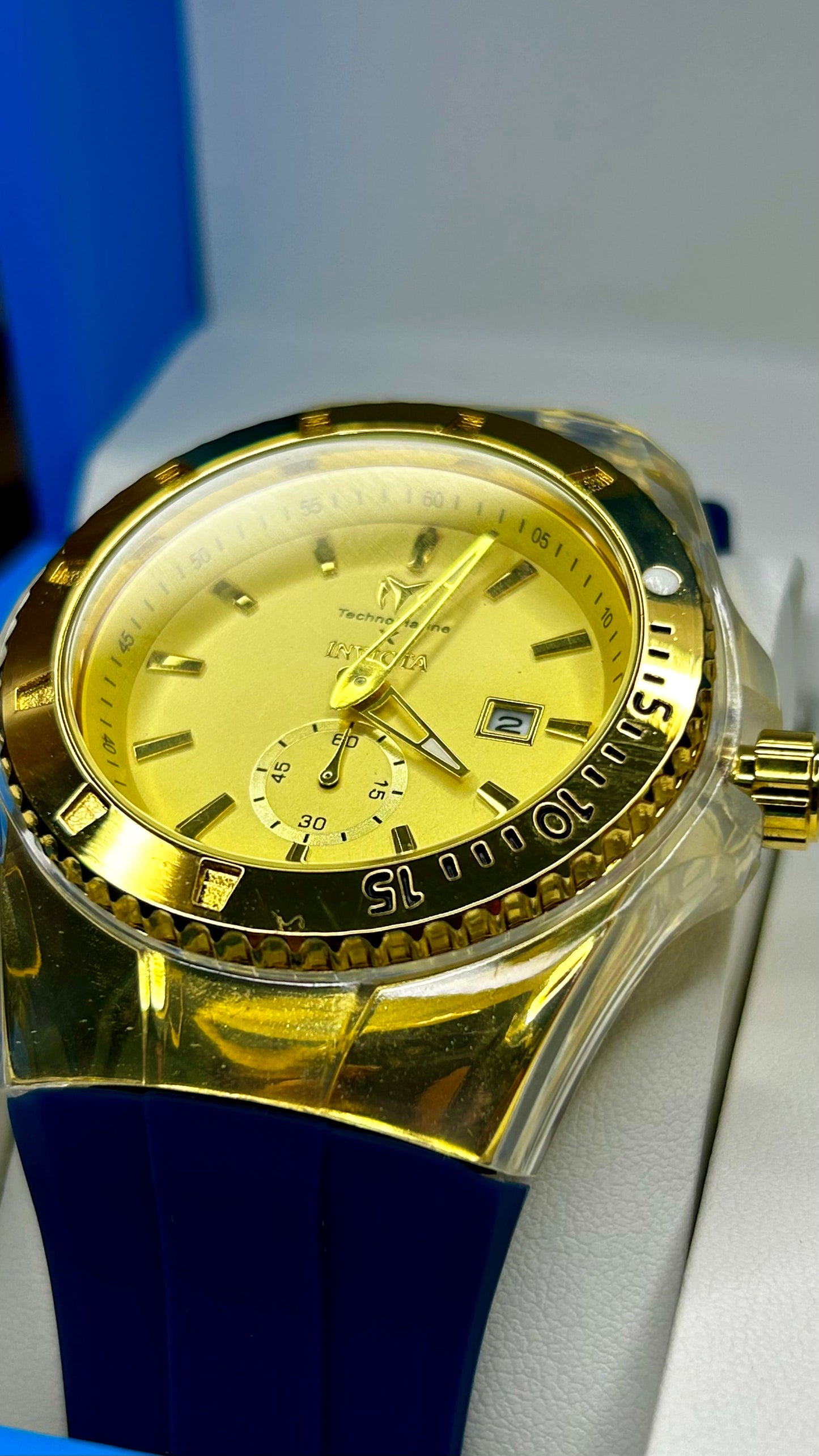 PAREJA INVICTA x TECHNOMARINE REF-AD