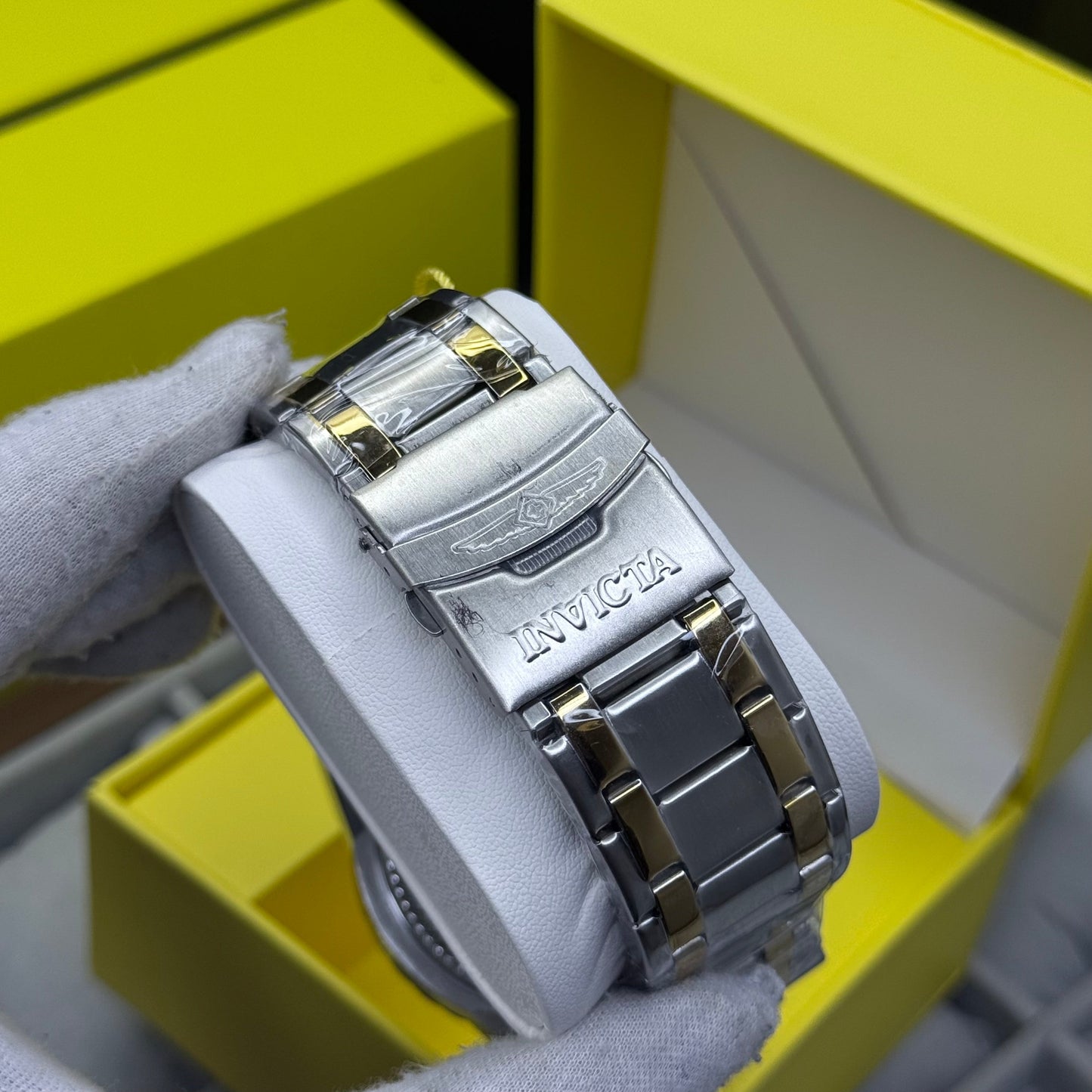 INVICTA BOLT ZEUS GUAYA ACERO PARA HOMBRE REF-BB