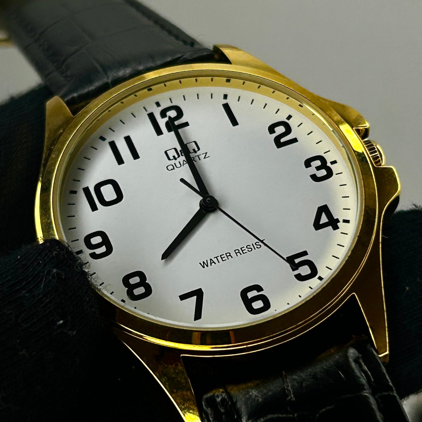 QyQ ORIGINAL PARA HOMBRE REF-QA06J104Y