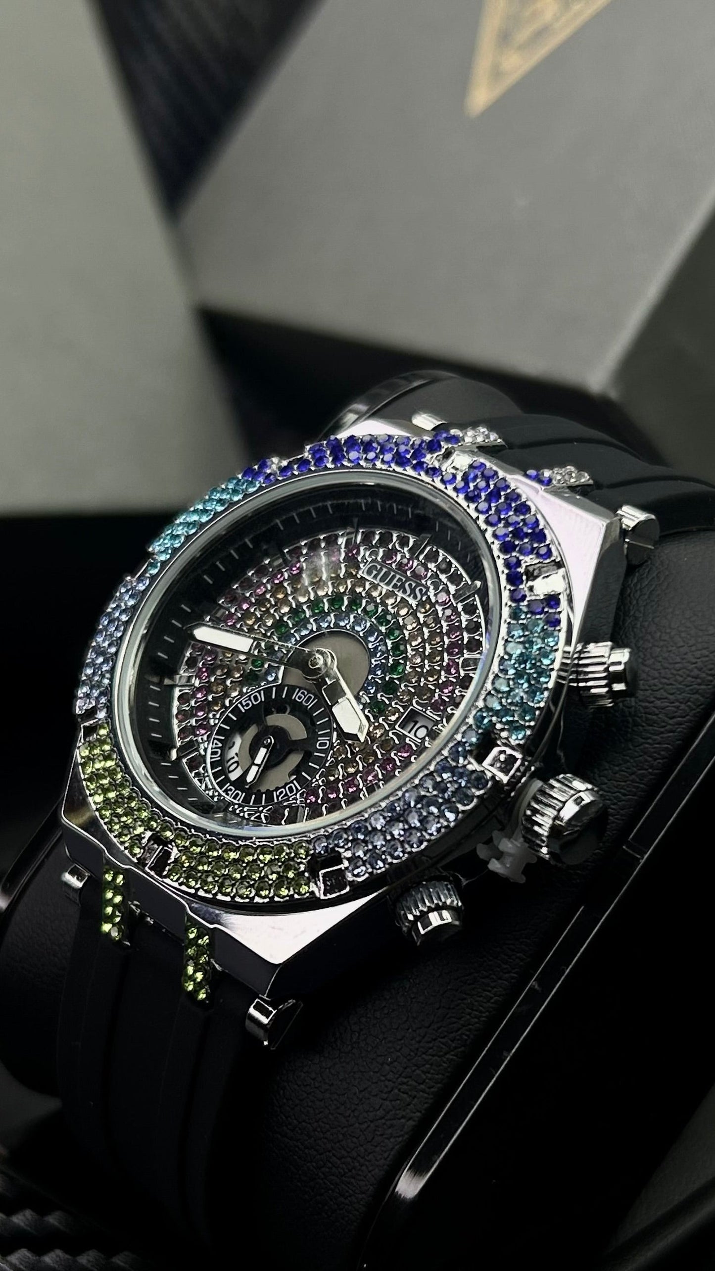 GUESS CUBANO PARA DAMA  REF-NP