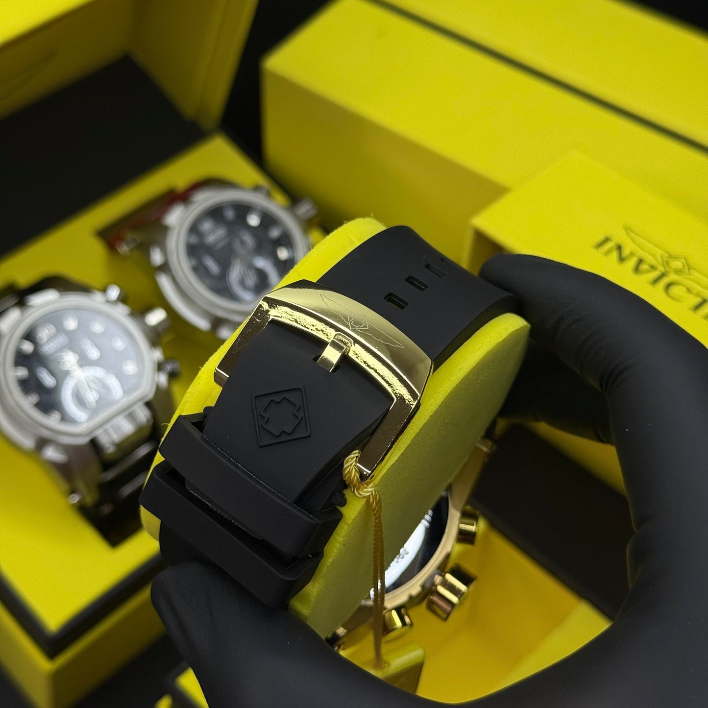 INVICTA BOLT ZEUS GOMA PARA HOMBRE REF-NN