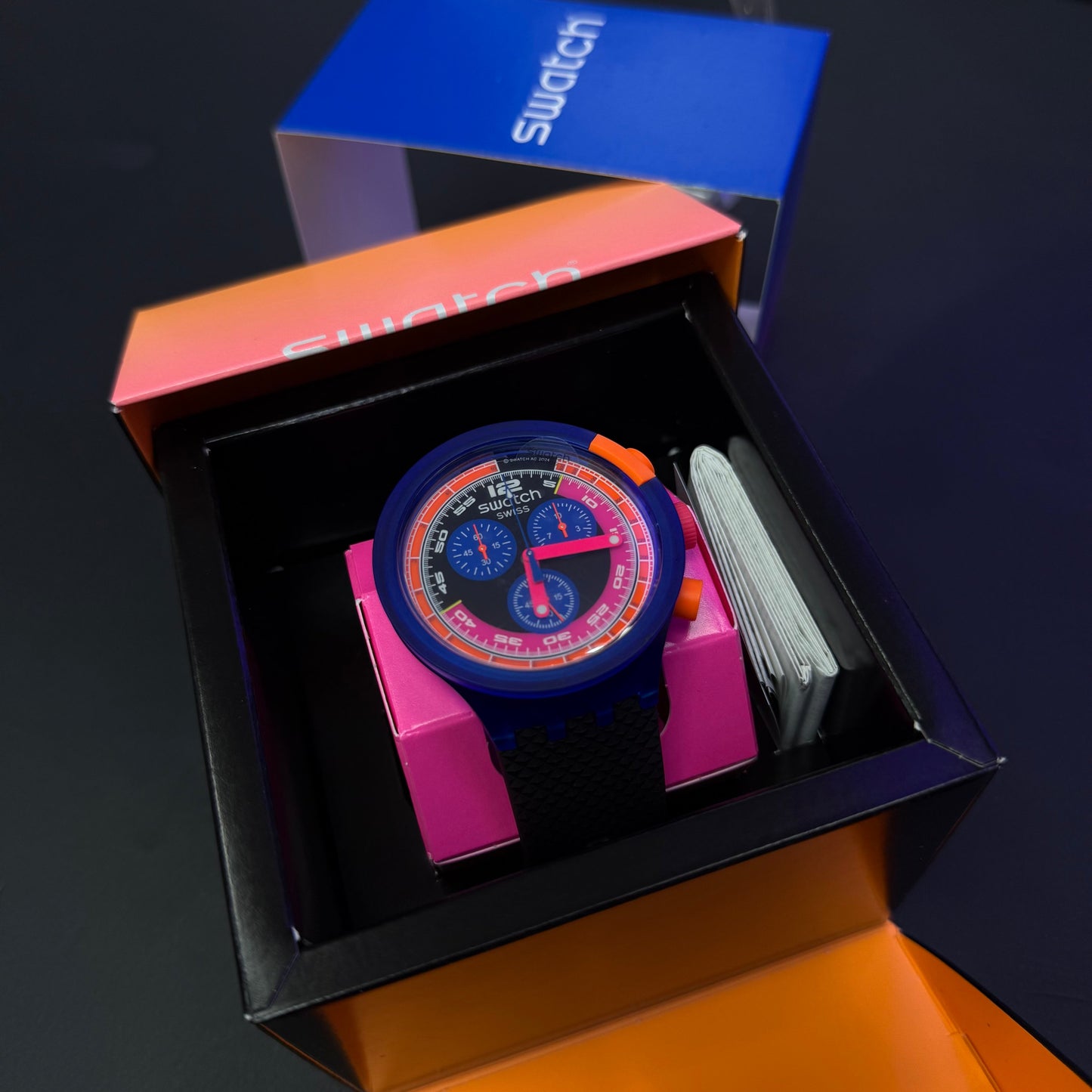 SWATCH ORIGINAL LUXURY BIG BOLD NEON PARA HOMBRE REF SB06N102