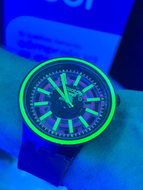 SWATCH SB0 NEON  NEGRO PARA HOMBRE REF-NV