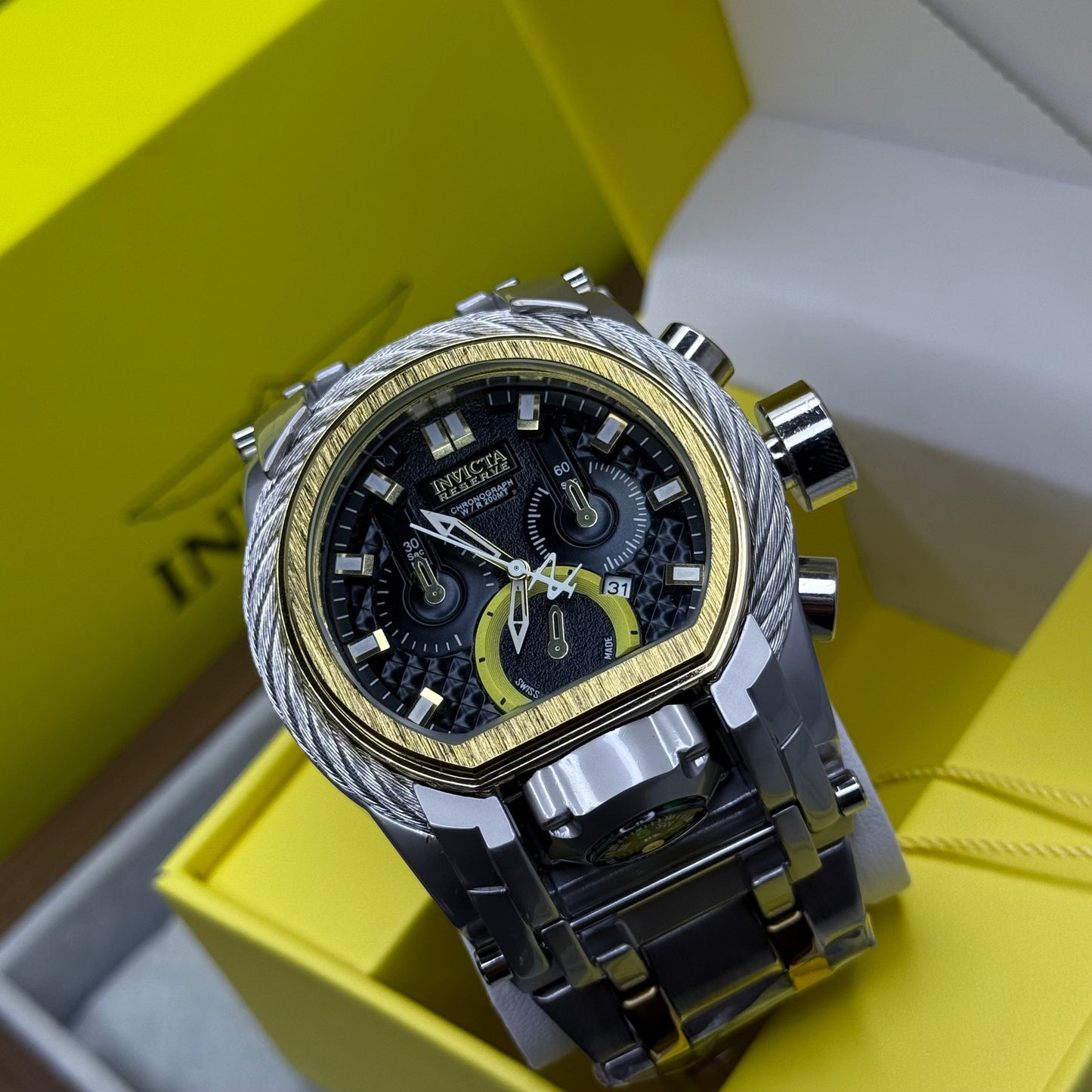INVICTA BOLT ZEUS GUAYA ACERO PARA HOMBRE REF-BN