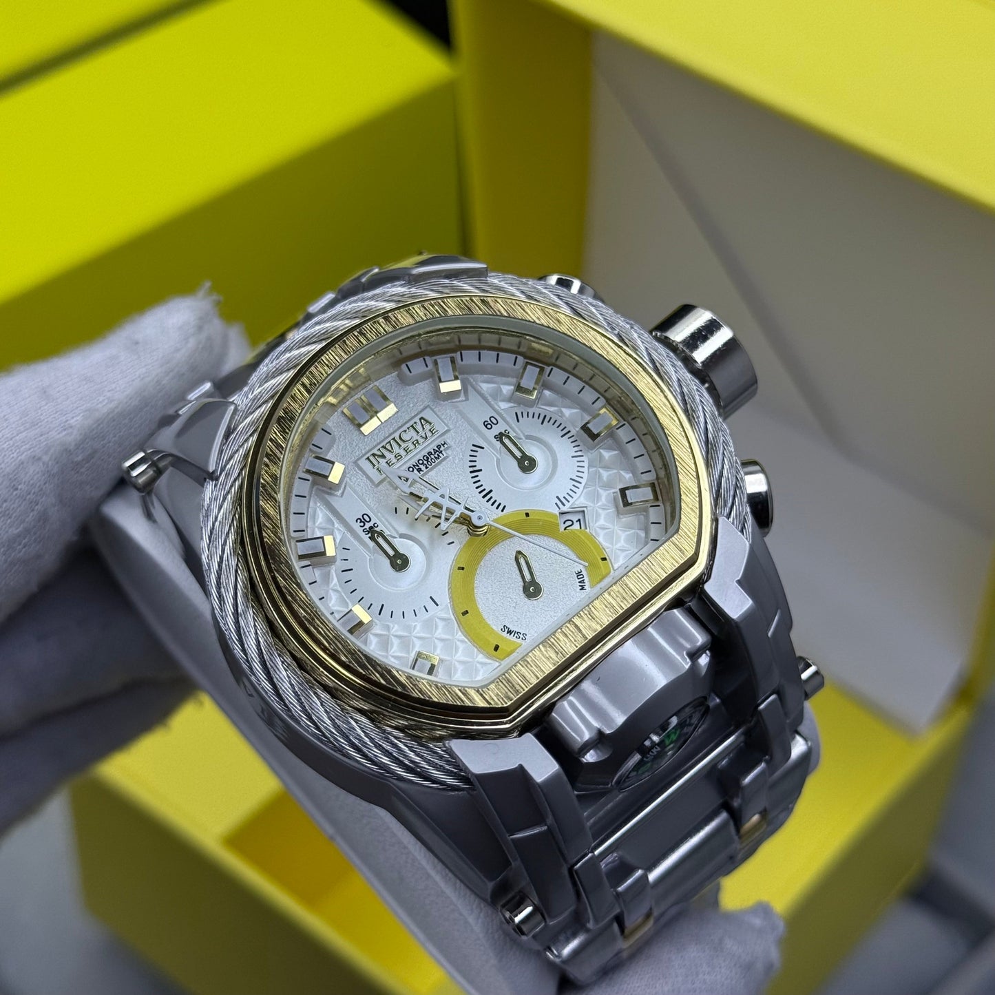 INVICTA BOLT ZEUS GUAYA ACERO PARA HOMBRE REF-BB