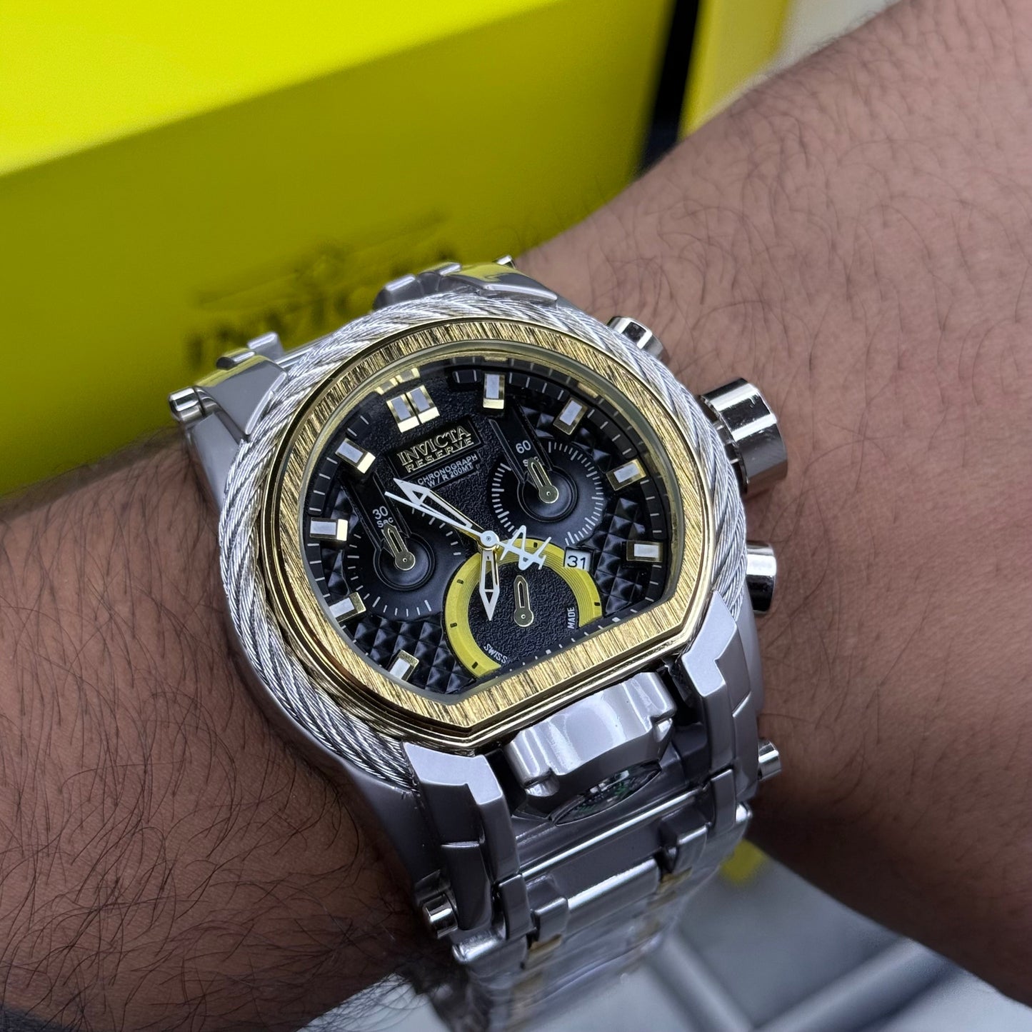 INVICTA BOLT ZEUS GUAYA ACERO PARA HOMBRE REF-BN
