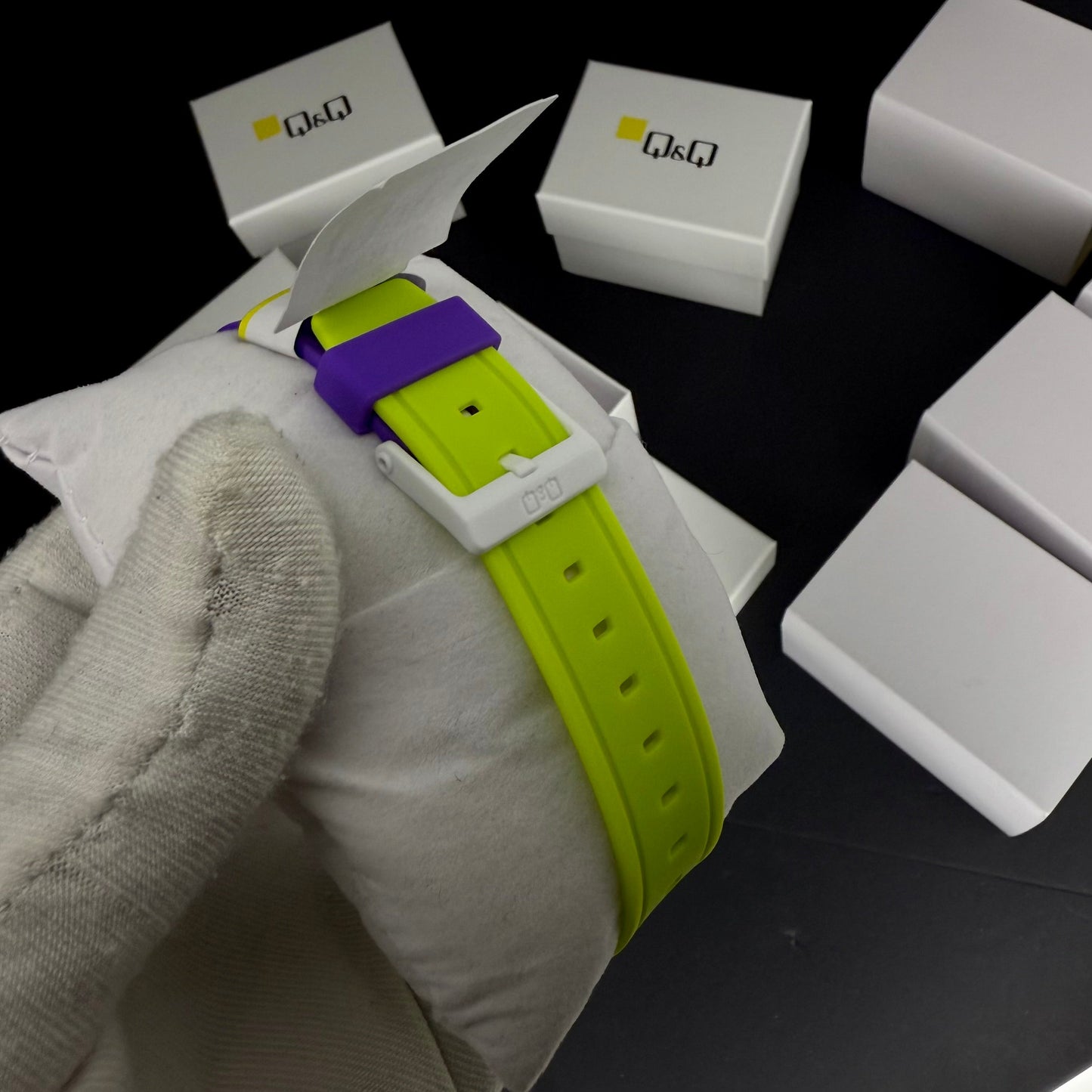 QyQ SUMERGIBLE TIPO SWATCH UNISES ORIGINAL REF-V41A-506VY