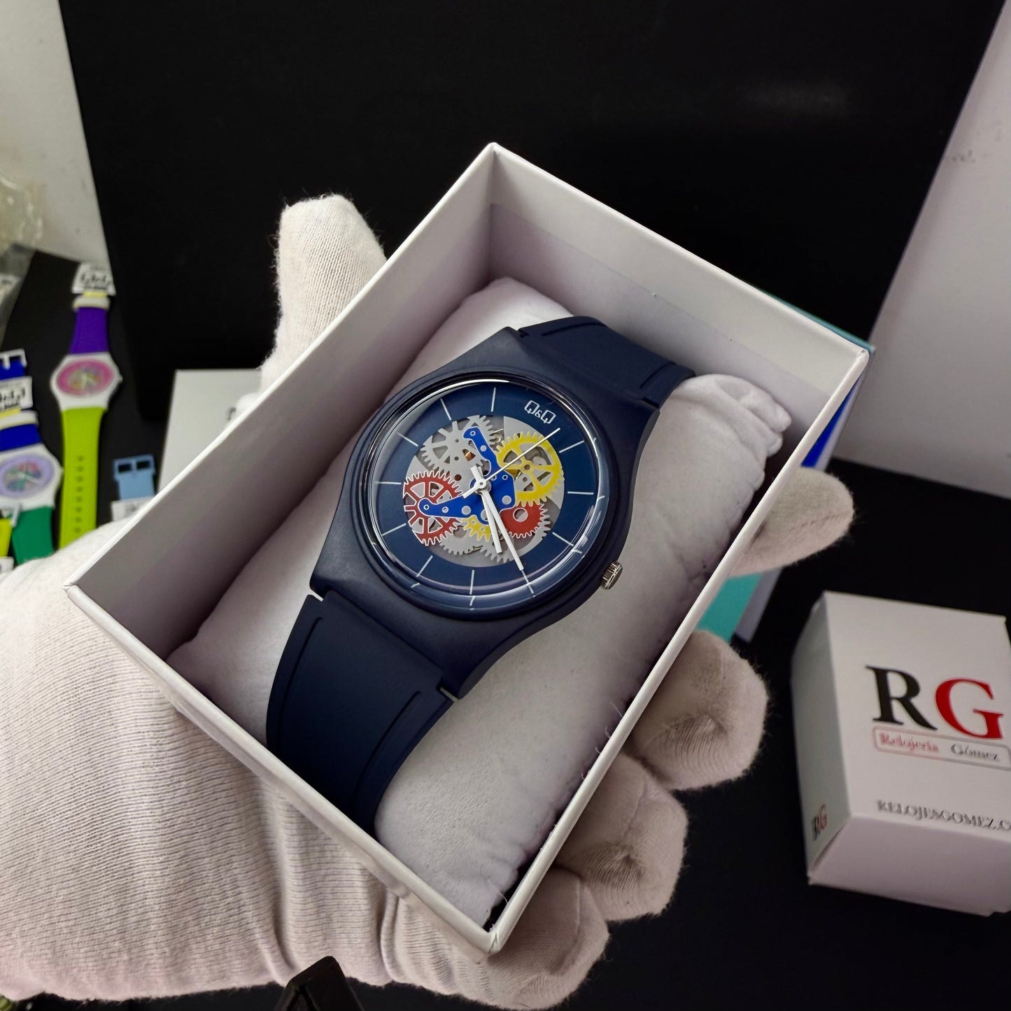 QyQ SUMERGIBLE TIPO SWATCH UNISES ORIGINAL REF-V41A-501VY