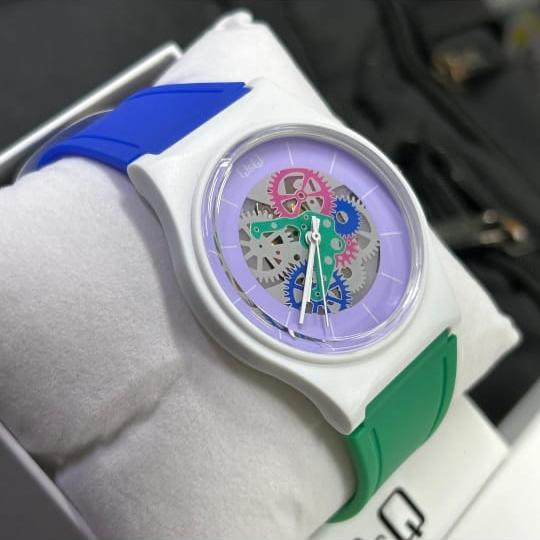 QyQ SUMERGIBLE  TIPO SWATCH UNISES ORIGINAL REF-V41A-508VY